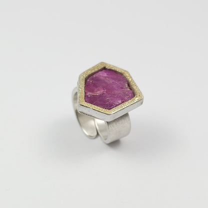 Rough ruby ring. QO