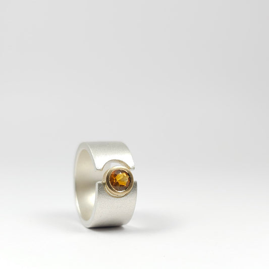 Anell sorrejat amb citrí