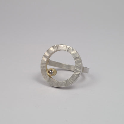 Ring from the forJa collection. Circles