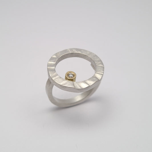 Ring from the forJa collection. Circles