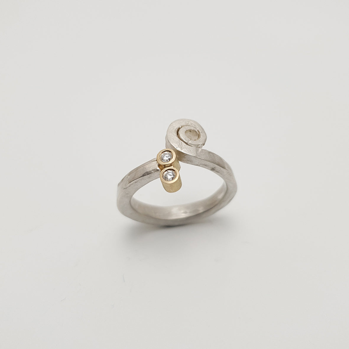 Ring from the forJa collection.