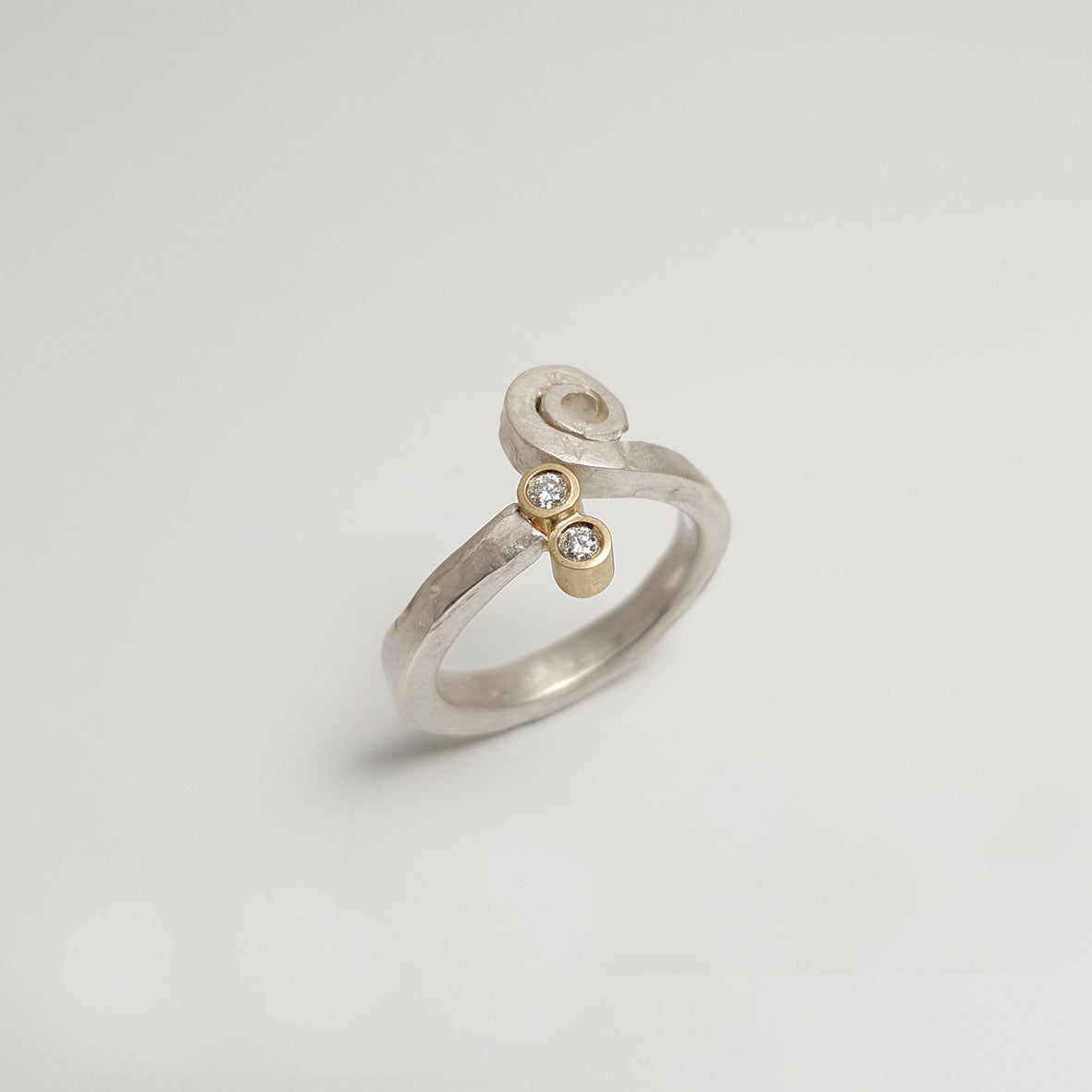 Ring from the forJa collection.