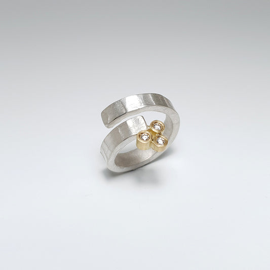 Ring from the forJa collection.