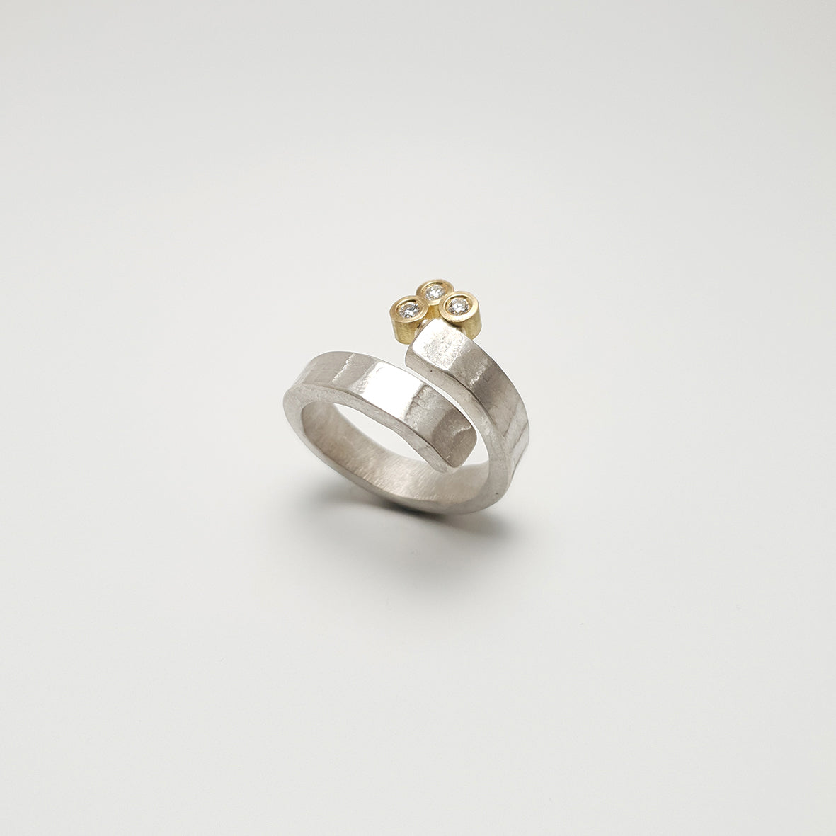 Ring from the forJa collection.