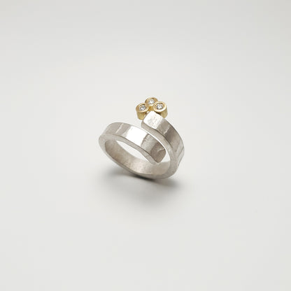 Ring from the forJa collection.