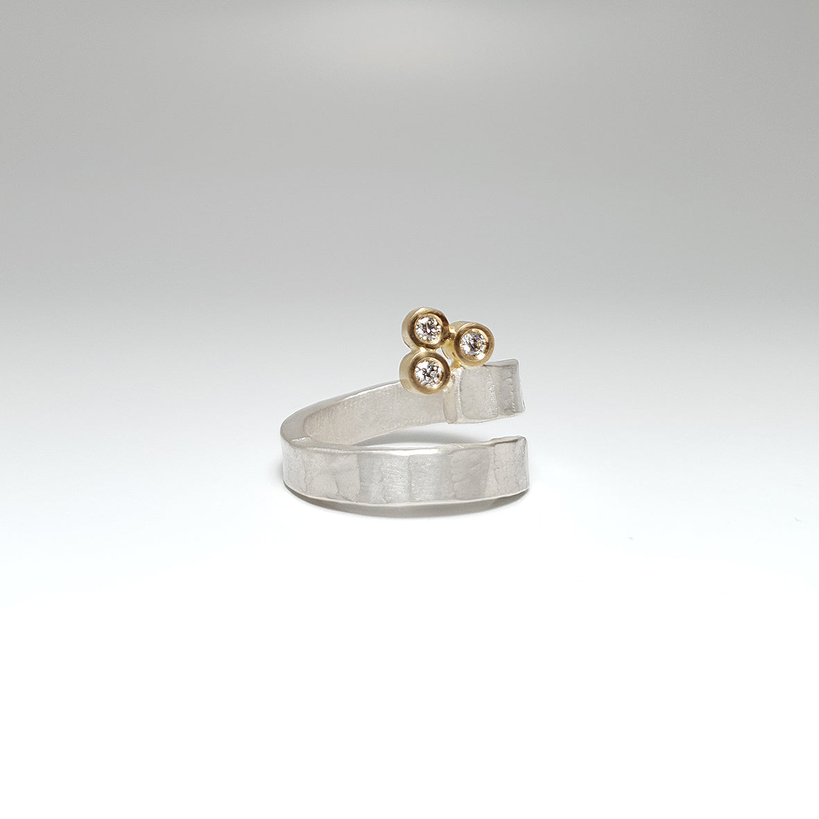 Ring from the forJa collection.