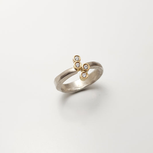 Ring from the forJa collection.