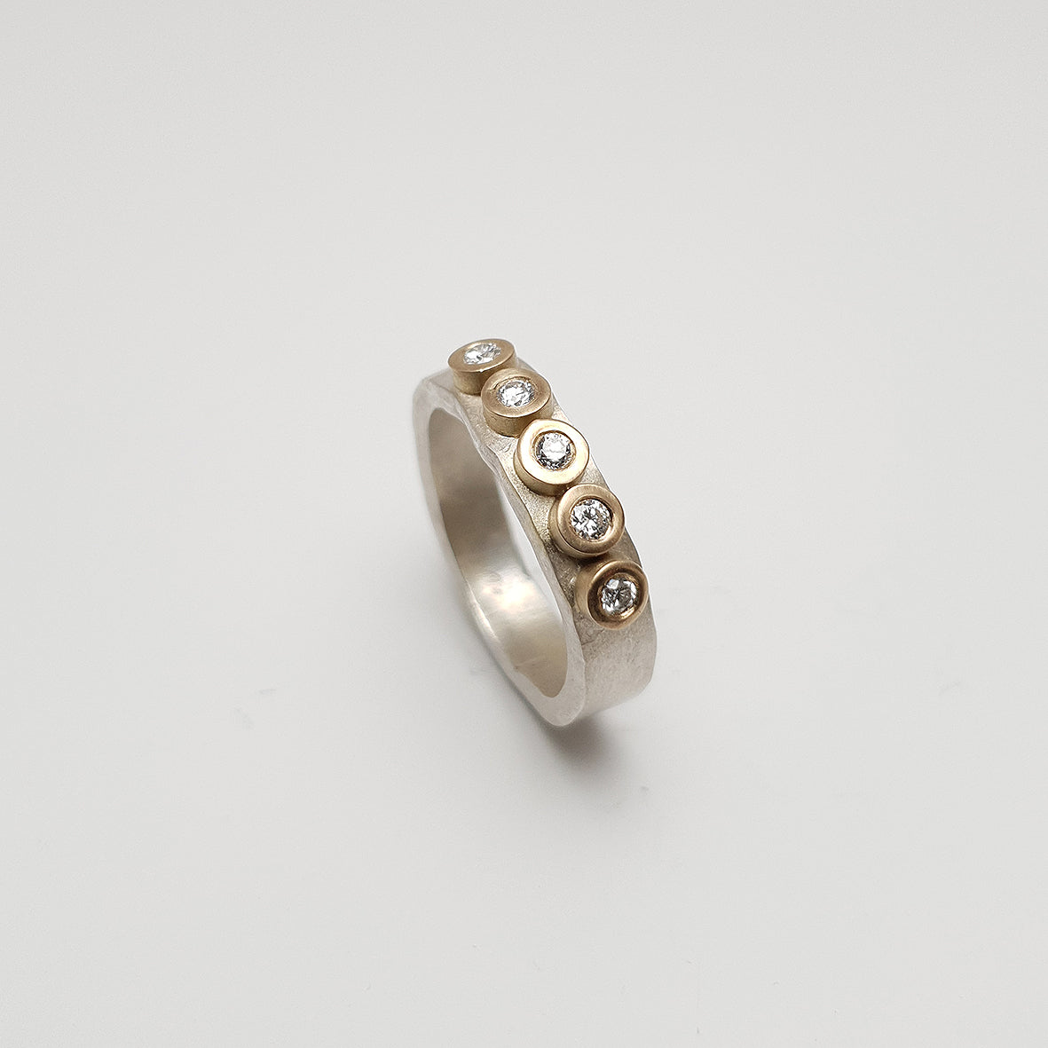 Ring from the forJa collection.