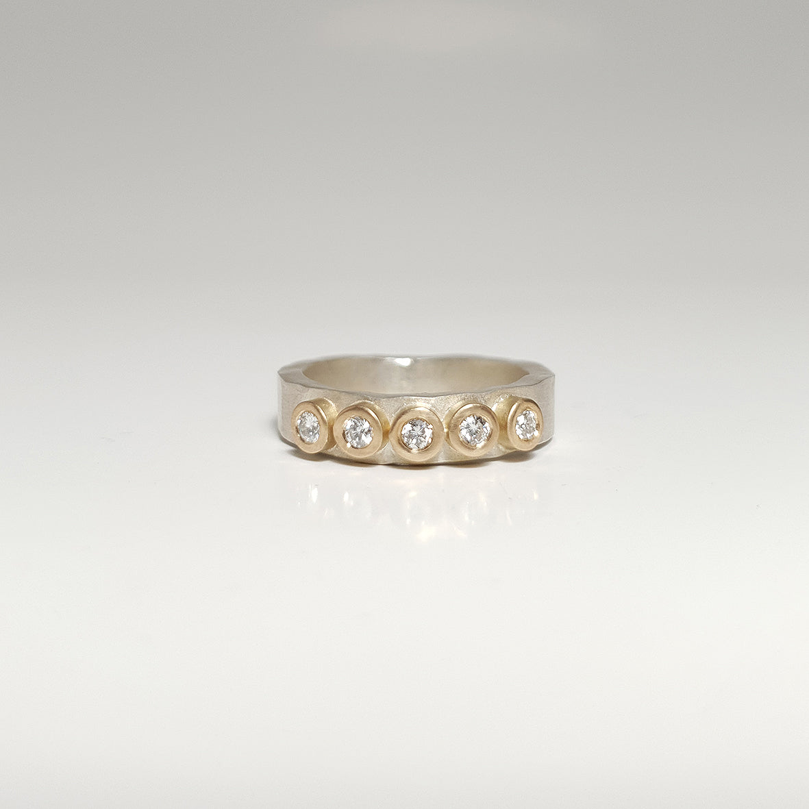 Ring from the forJa collection.