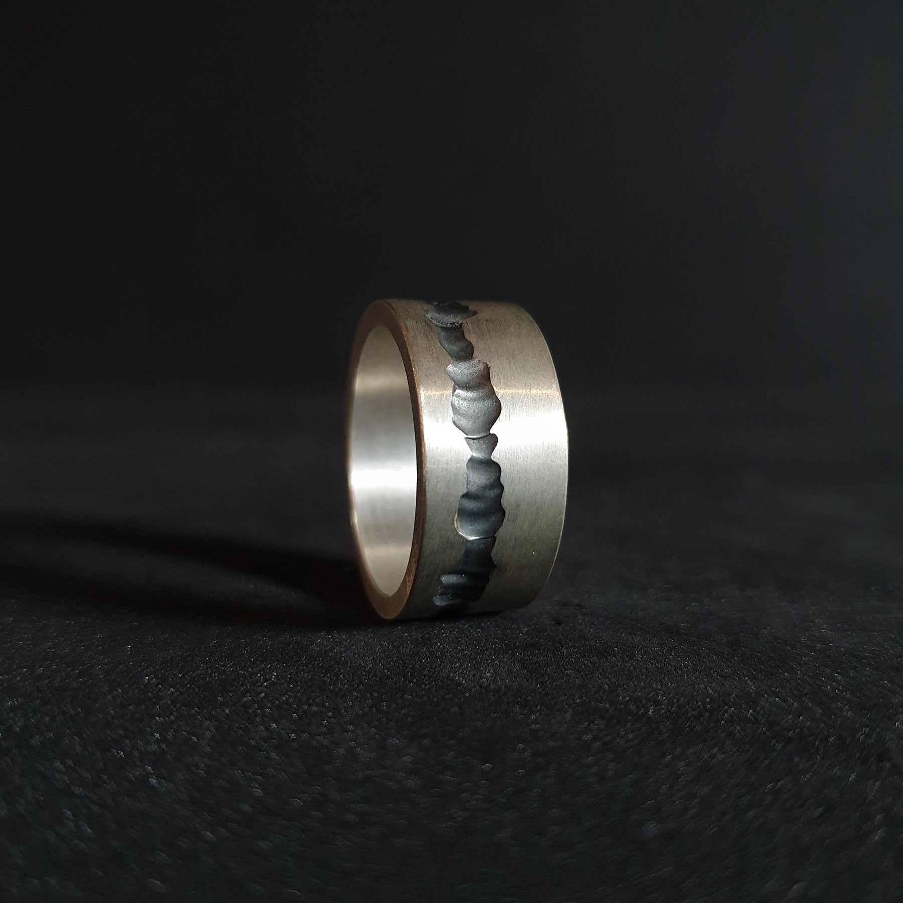 Ring from the textuRes collection