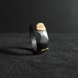 Ring from the manOr collection