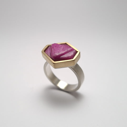 Rough ruby ring. HP