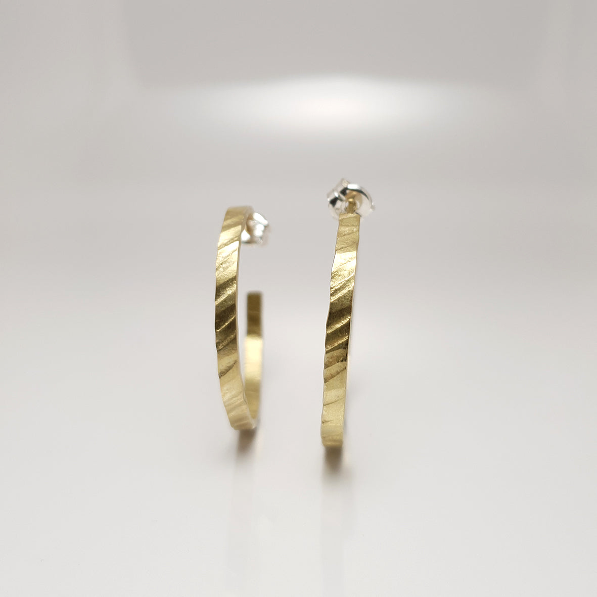 Earrings from the aRos collection