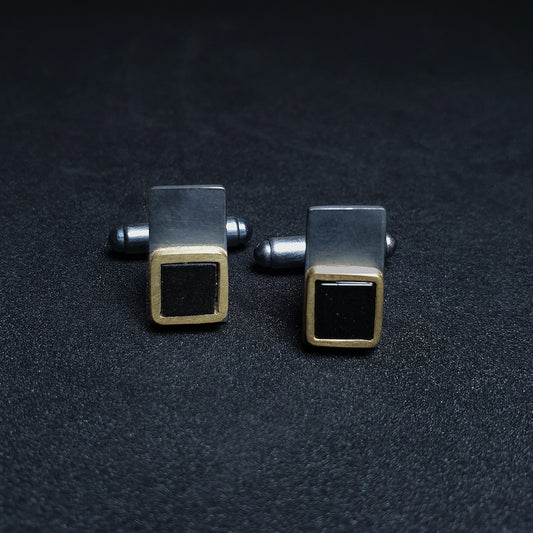 Cufflinks from the squaRes collection