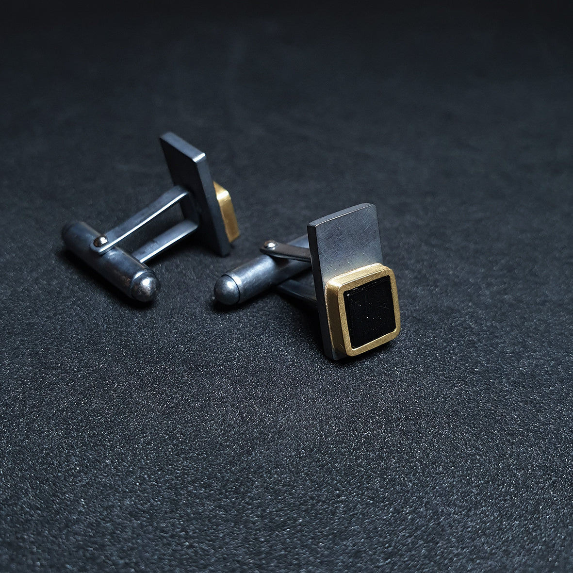 Cufflinks from the squaRes collection
