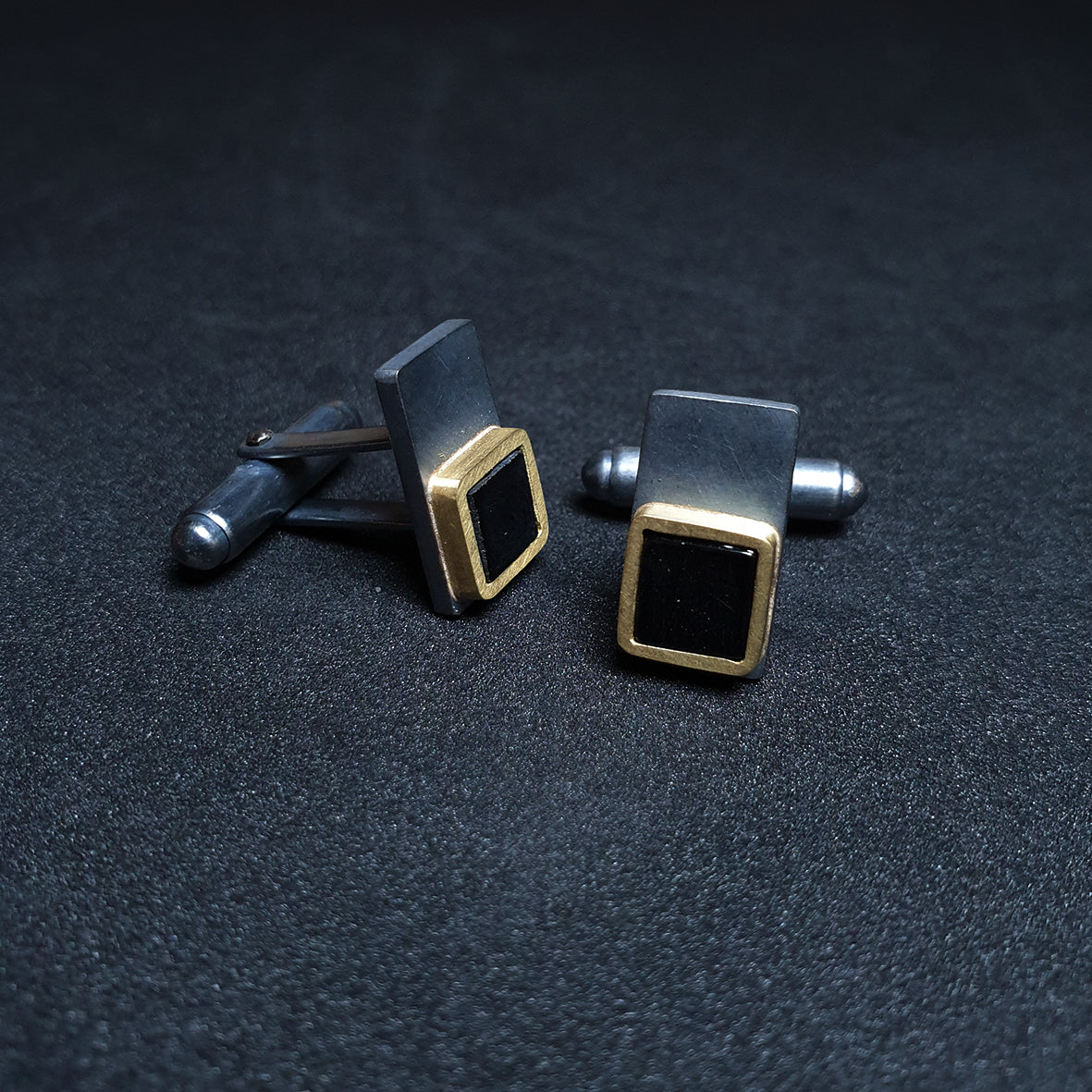 Cufflinks from the squaRes collection