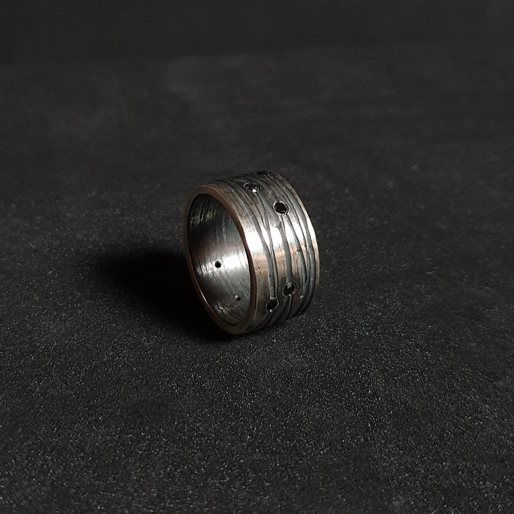 Ring from the caMins collection