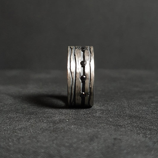 Ring from the caMins collection