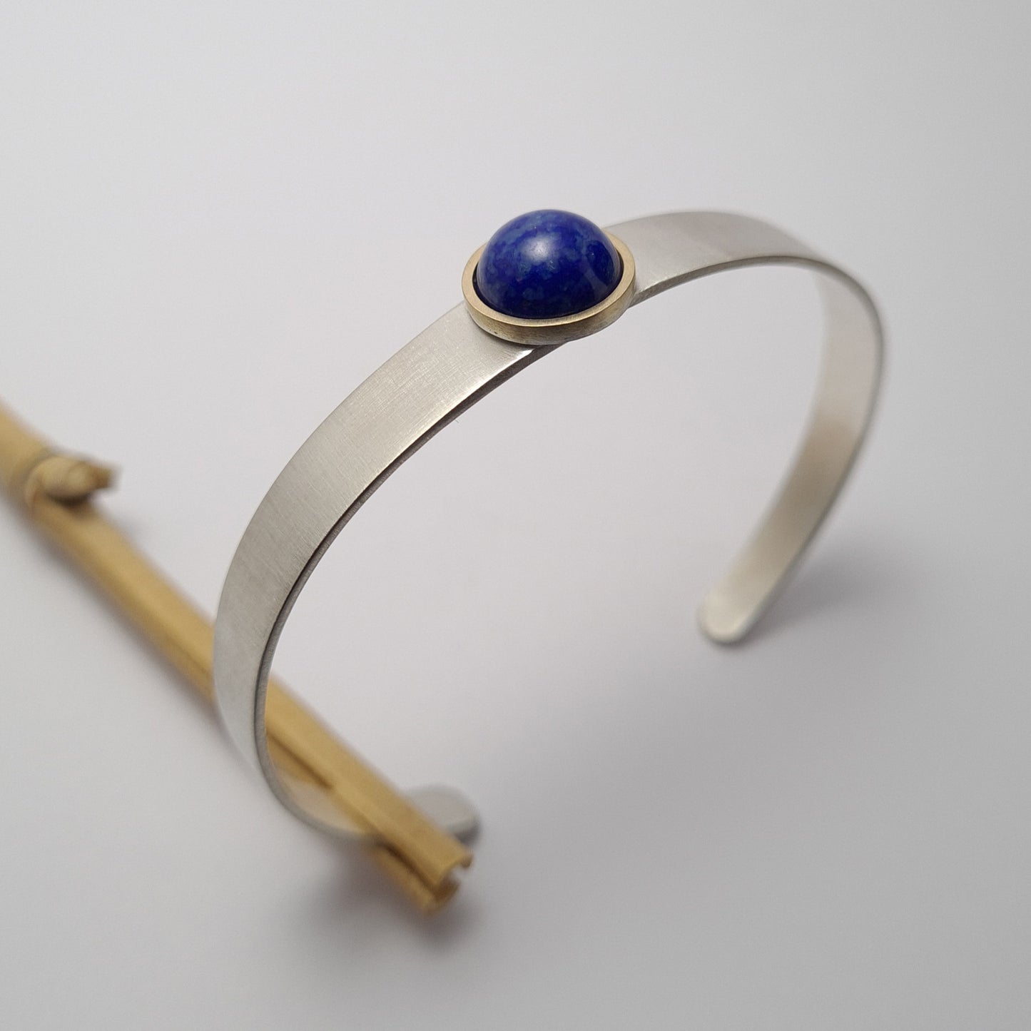 Bracelet by chance. Blue.