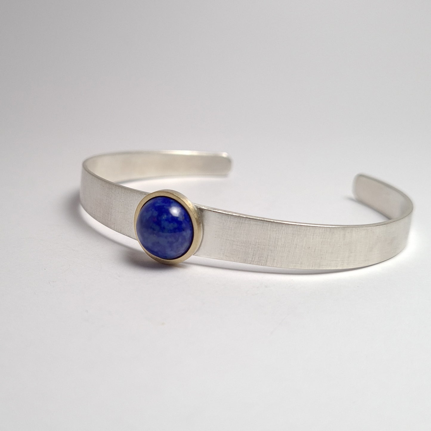 Bracelet by chance. Blue.