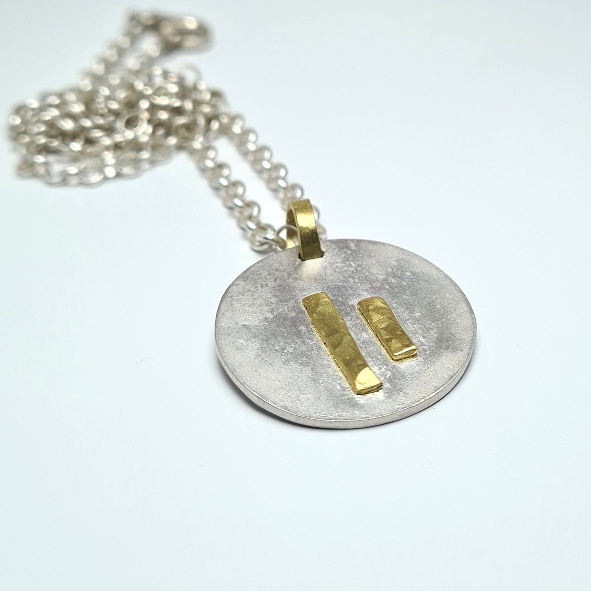 Pendant II of the imProvisada collection