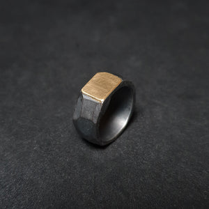 Ring from the manOr collection