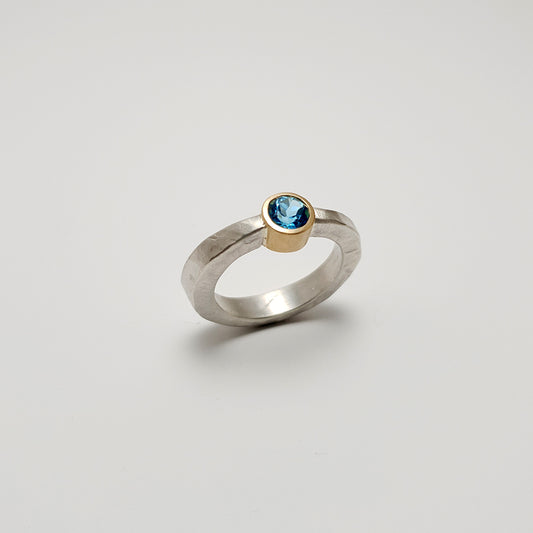 Ring from the forJa collection.