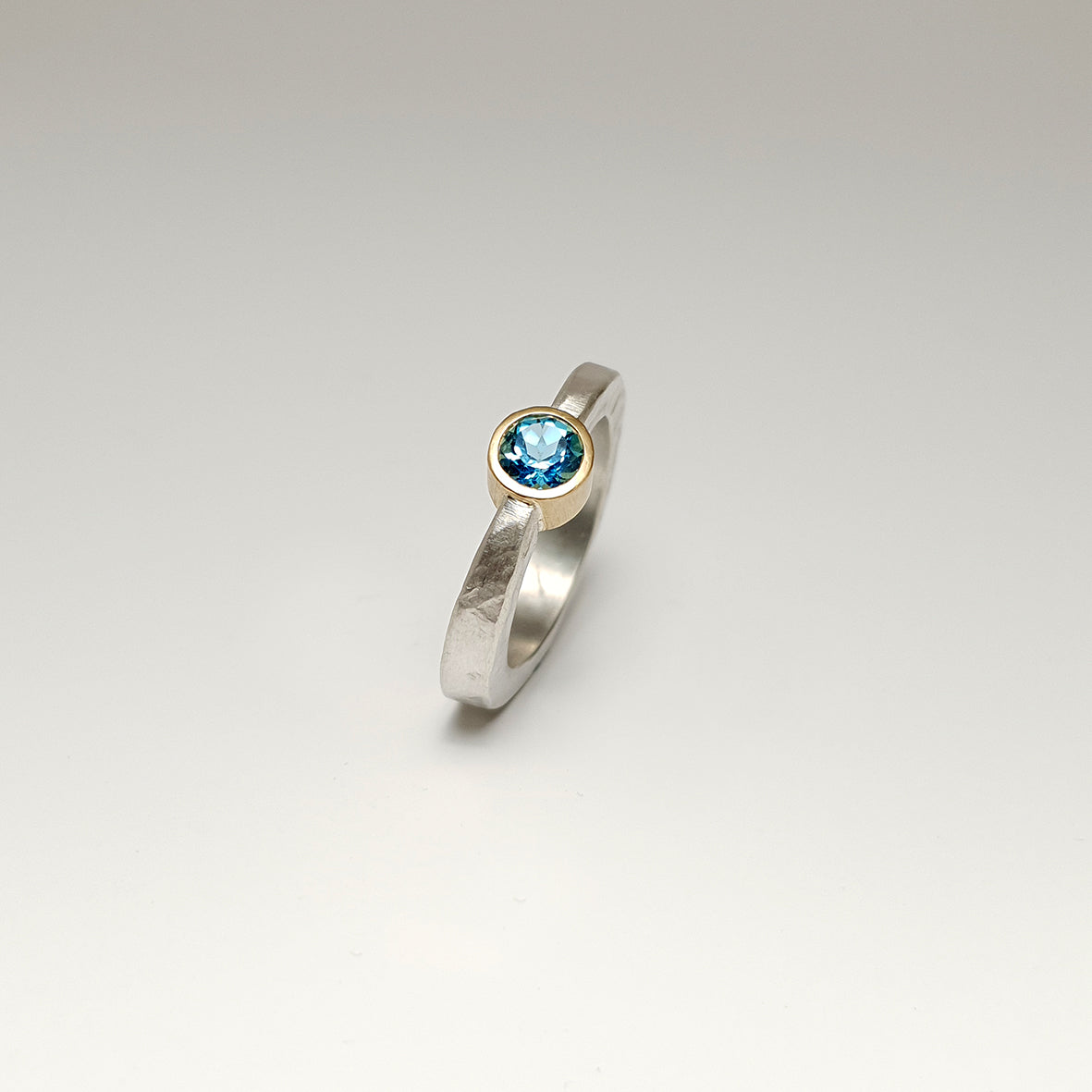 Ring from the forJa collection.