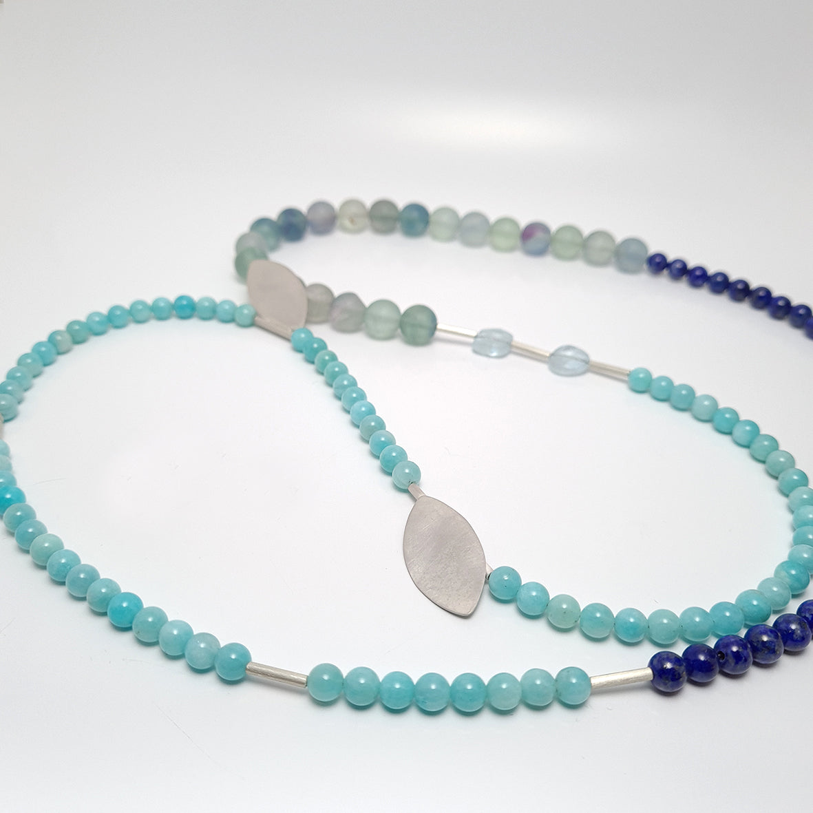 Aquamarine. Necklace from the 80 collection.